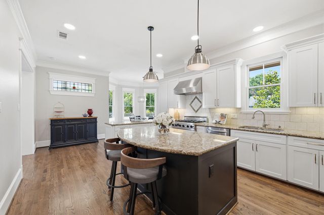 514 W 16th Street, Houston, TX 77008