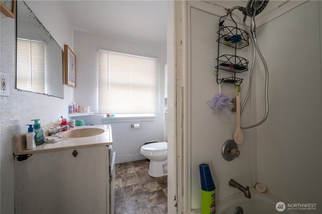 300 W 3rd Street, Aberdeen, WA 98520