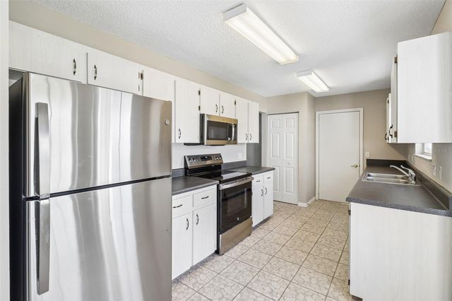 8543 SW 65TH COURT ROAD, Ocala, FL 34476