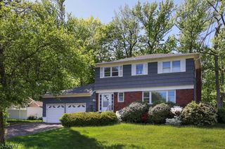 21 Saint Germain Dr, Clark Twp., NJ 07066