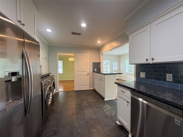 4022 Drummond Street, Houston, TX 77025