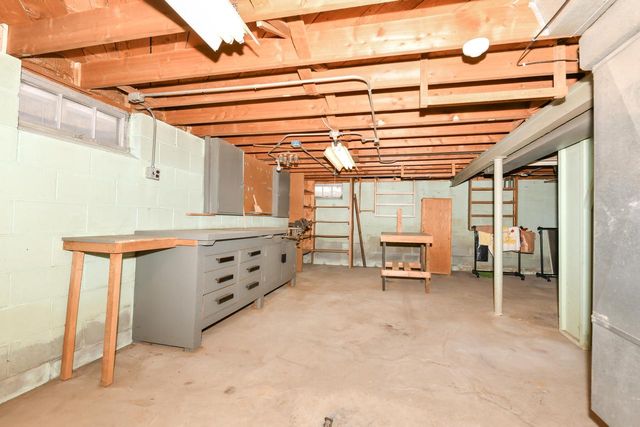 6124 W Spokane STREET, Milwaukee, WI 53223