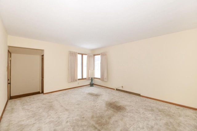 6124 W Spokane STREET, Milwaukee, WI 53223