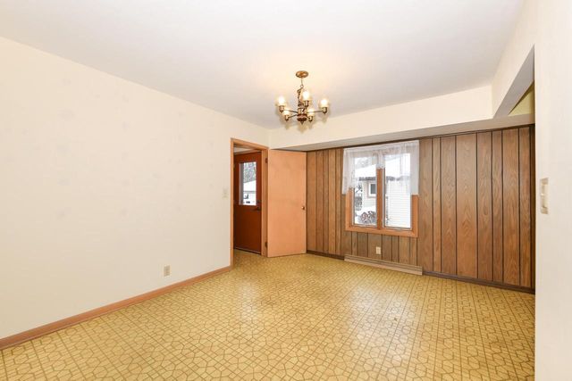 6124 W Spokane STREET, Milwaukee, WI 53223