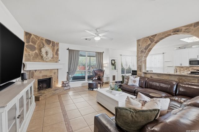 10611 Spirit Horse, Helotes, TX 78023