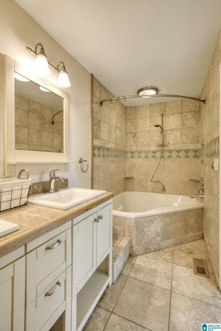 1911 GLEN DAVIS LANE, Oxford, AL 36203