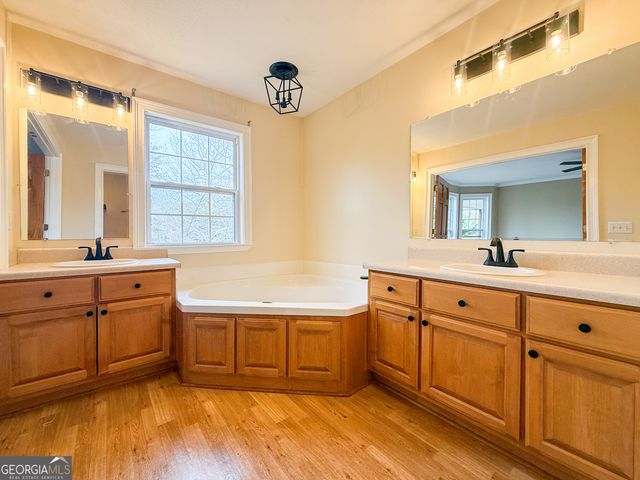 401 Pointe Willow Drive, Cleveland, GA 30528