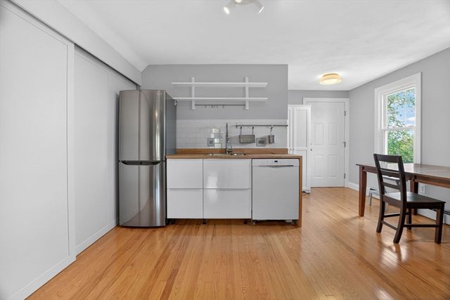 26 Newbury St 2, Somerville, MA 02144