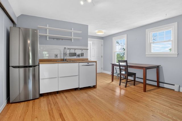 26 Newbury St 2, Somerville, MA 02144