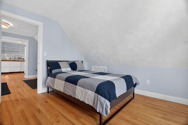 26 Newbury St 2, Somerville, MA 02144