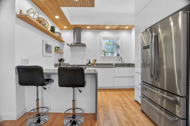 26 Newbury St 2, Somerville, MA 02144