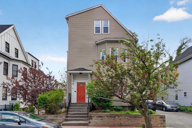 26 Newbury St 2, Somerville, MA 02144