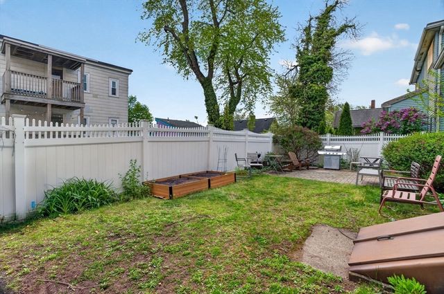 26 Newbury St 2, Somerville, MA 02144