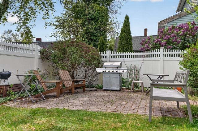 26 Newbury St 2, Somerville, MA 02144