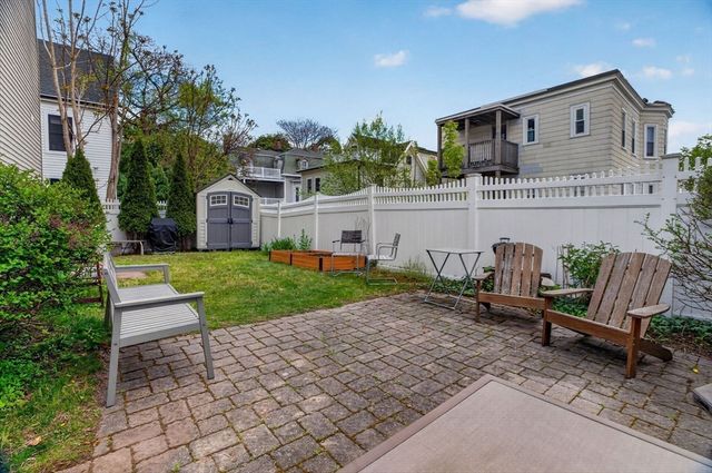 26 Newbury St 2, Somerville, MA 02144