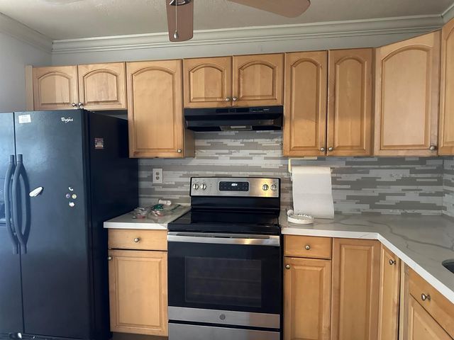 400 NW 184th Terrace 400, Miami, FL 33169
