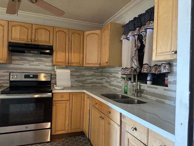 400 NW 184th Terrace 400, Miami, FL 33169