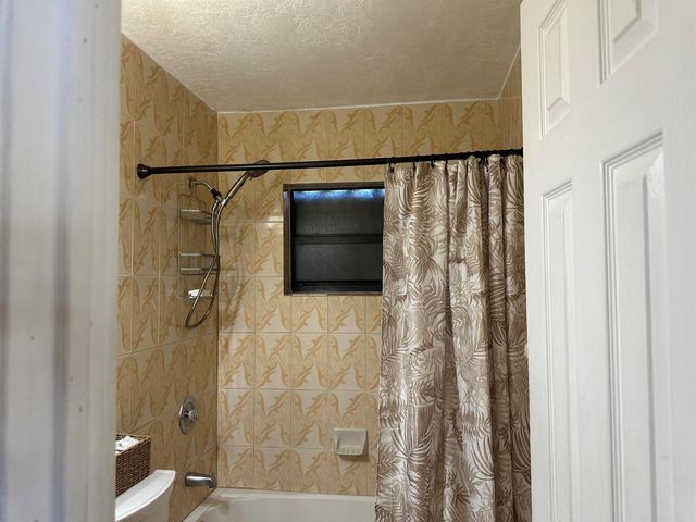 400 NW 184th Terrace 400, Miami, FL 33169