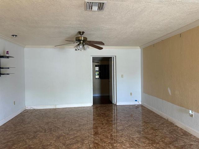 400 NW 184th Terrace 400, Miami, FL 33169