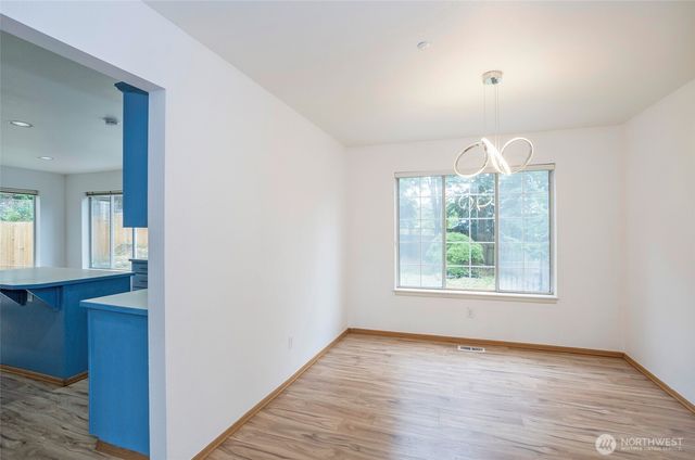 10103 SE 225th Place, Kent, WA 98031
