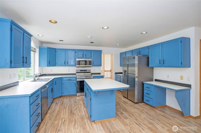 10103 SE 225th Place, Kent, WA 98031