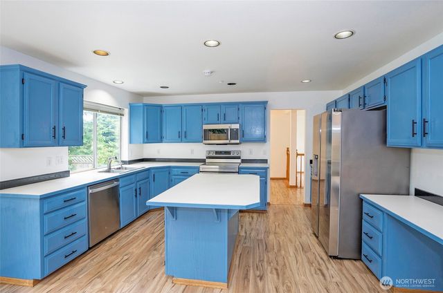 10103 SE 225th Place, Kent, WA 98031