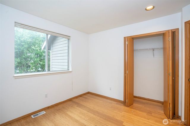 10103 SE 225th Place, Kent, WA 98031