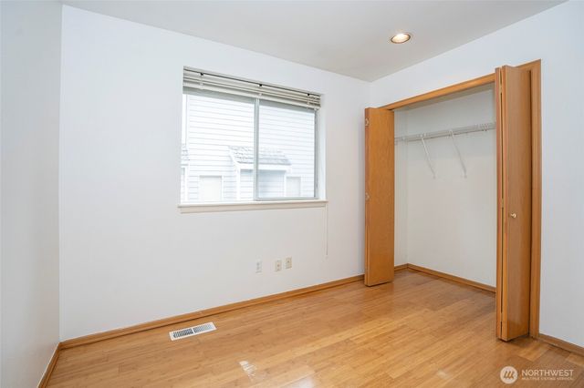 10103 SE 225th Place, Kent, WA 98031