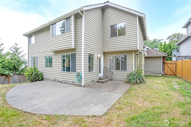10103 SE 225th Place, Kent, WA 98031