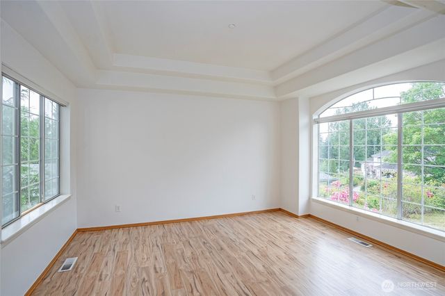 10103 SE 225th Place, Kent, WA 98031
