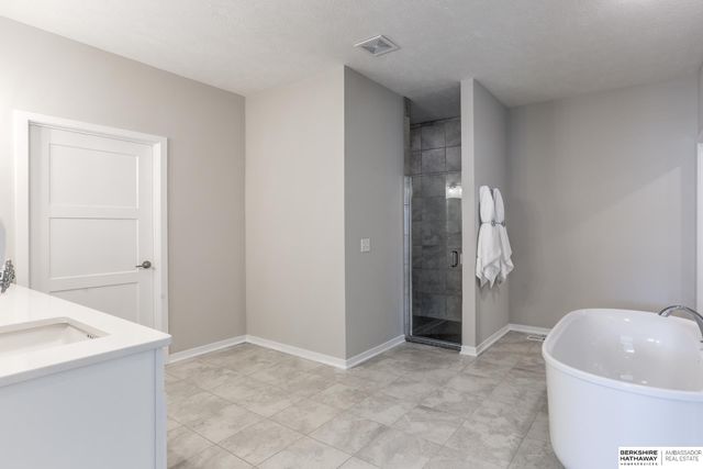 19825 Briar Street, Gretna, NE 68028