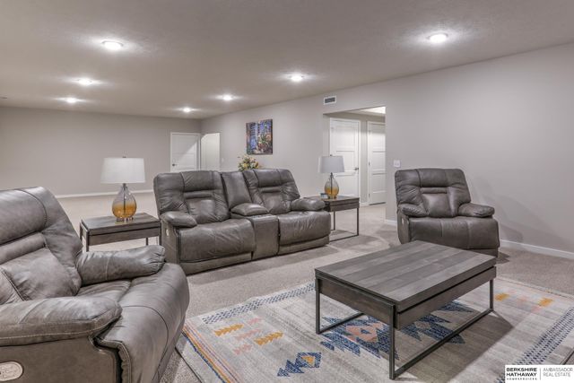 19825 Briar Street, Gretna, NE 68028