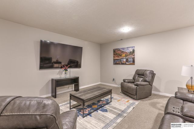 19825 Briar Street, Gretna, NE 68028