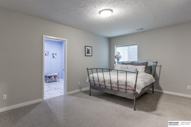 19825 Briar Street, Gretna, NE 68028