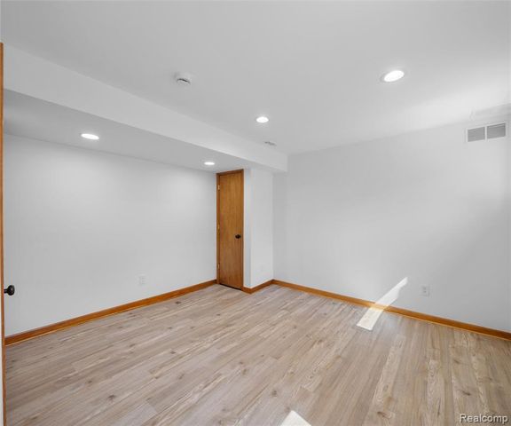 11252 Hiland Court, Pinckney, MI 48169