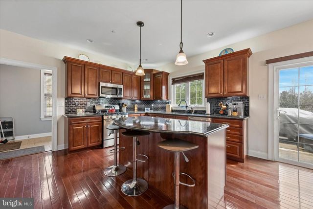 301 JENNIFER LN, Exton, PA 19341