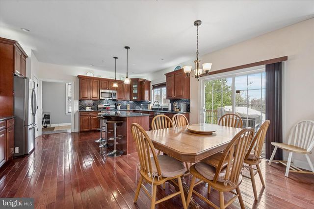 301 JENNIFER LN, Exton, PA 19341