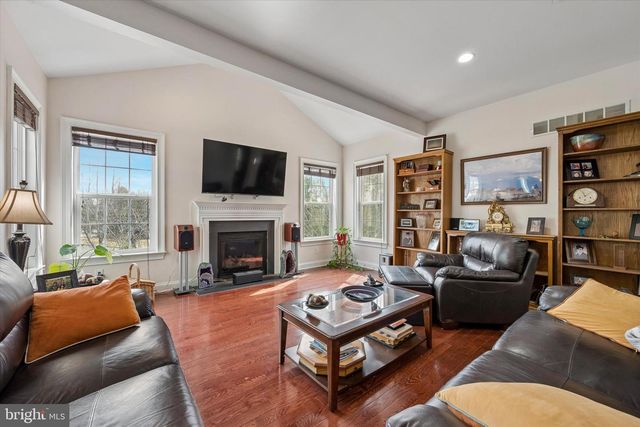 301 JENNIFER LN, Exton, PA 19341