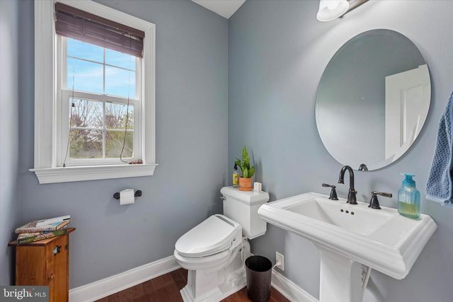 301 JENNIFER LN, Exton, PA 19341