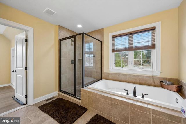 301 JENNIFER LN, Exton, PA 19341