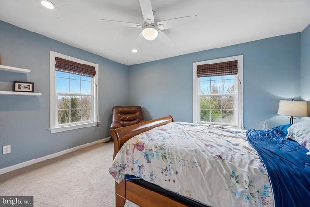 301 JENNIFER LN, Exton, PA 19341