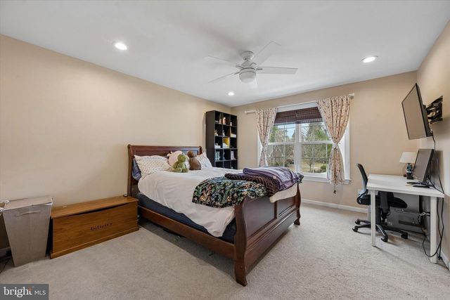 301 JENNIFER LN, Exton, PA 19341