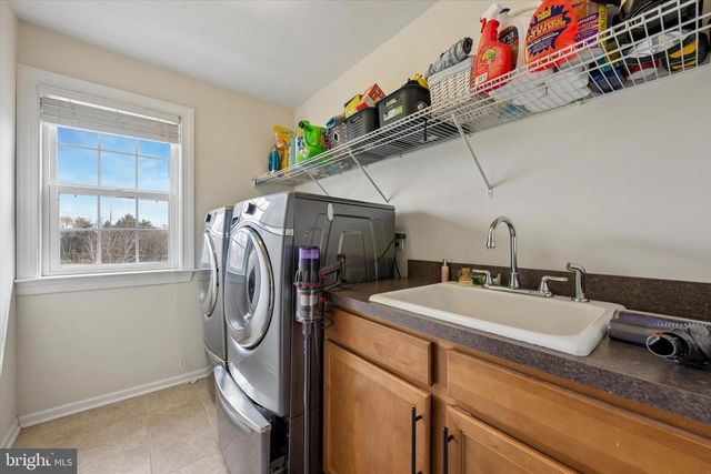 301 JENNIFER LN, Exton, PA 19341