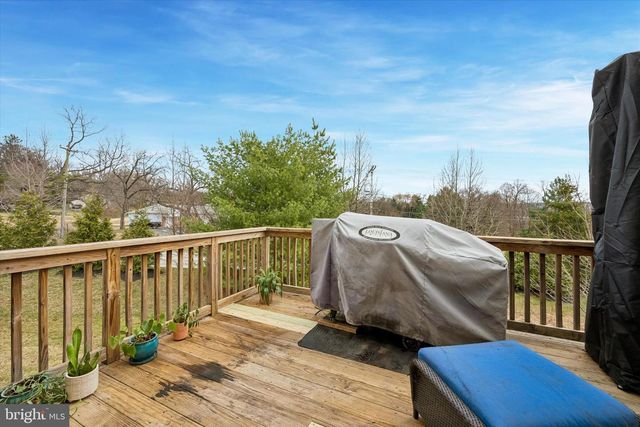 301 JENNIFER LN, Exton, PA 19341