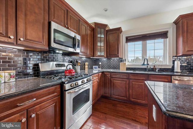 301 JENNIFER LN, Exton, PA 19341