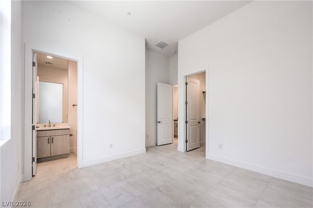 10864 Agate Cliffs Avenue, Las Vegas, NV 89135