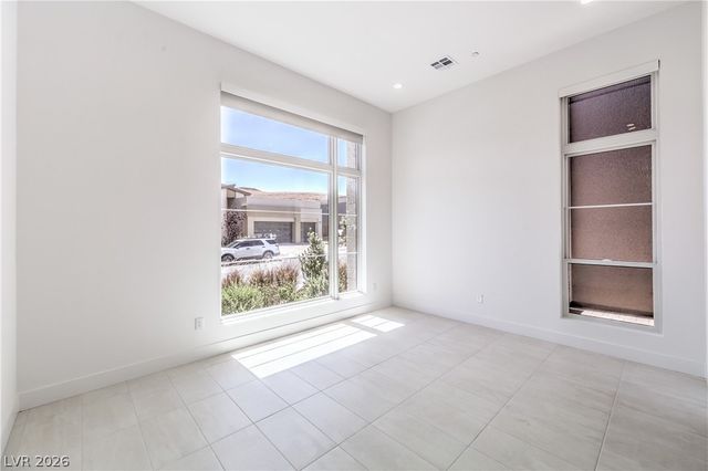 10864 Agate Cliffs Avenue, Las Vegas, NV 89135