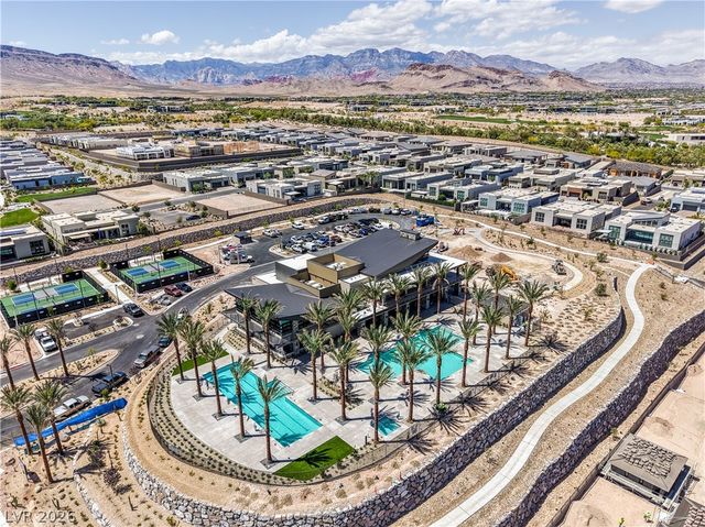 10864 Agate Cliffs Avenue, Las Vegas, NV 89135