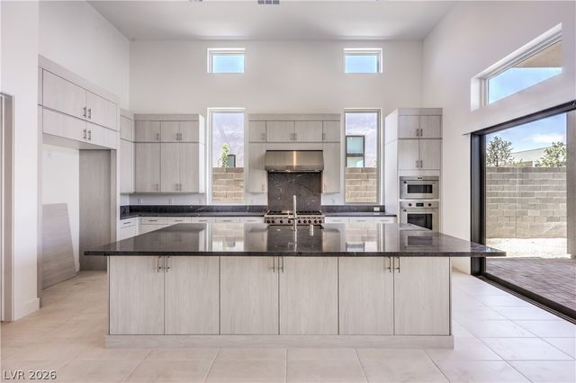 10864 Agate Cliffs Avenue, Las Vegas, NV 89135