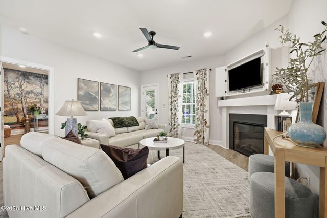2124 Dartford Drive B, Greenville, NC 27834